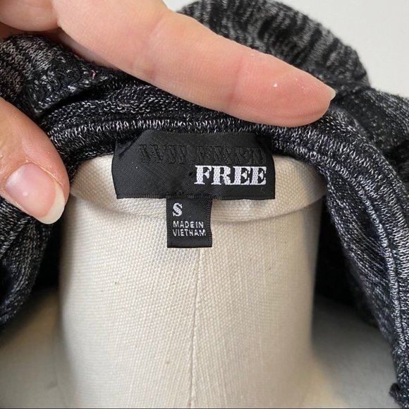 Aritzia Wilfred Free Open Back Long Sleeve Hoodie - Picture 9 of 9